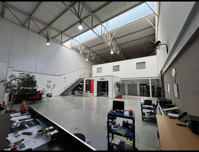 4,194M² WAREHOUSE TO LET IN RANDJESPARK
